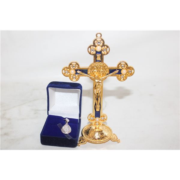 SMALL CHRIST ON THE CROSS + 925 PENDANT