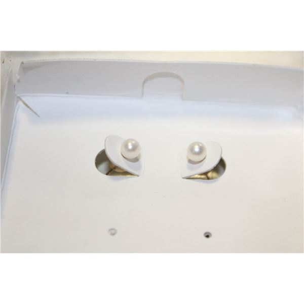 10KT GOLD PEARL EARRINGS IN BOX-ESTATE