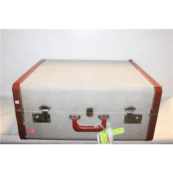VINTAGE GREY SUITCASE