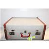 Image 1 : VINTAGE GREY SUITCASE
