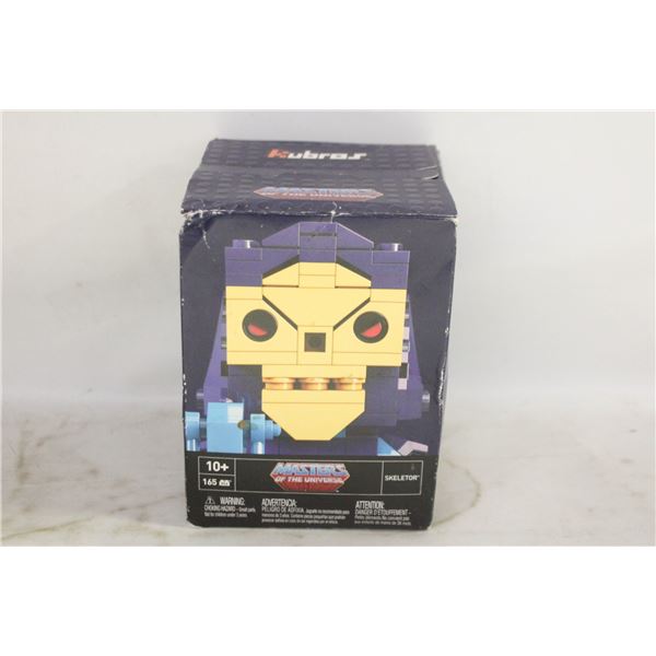 NEW MASTERS OF THE UNIVERSE SKELETOR