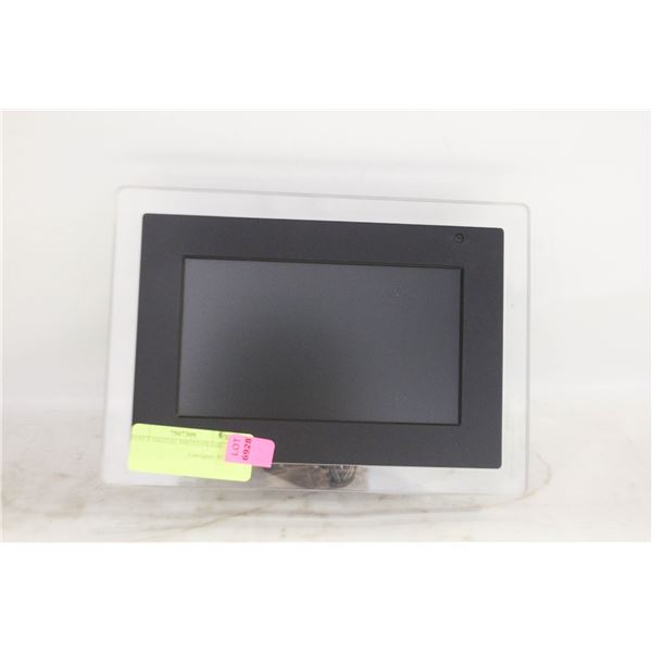 DYNEX DIGITAL PHOTO FRAME