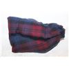 Image 1 : 100% ACYLIC LARGE PLAID SHAWL