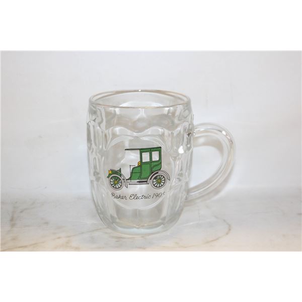 COLLECTICBLE VINTAGE GLASS 1905 BAKERS CAR