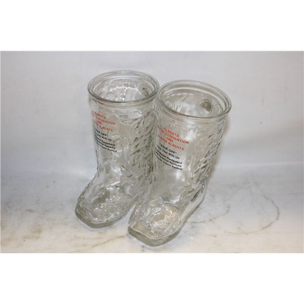 2 VINTAGE WESTERN BEER GLASS BOTTLES