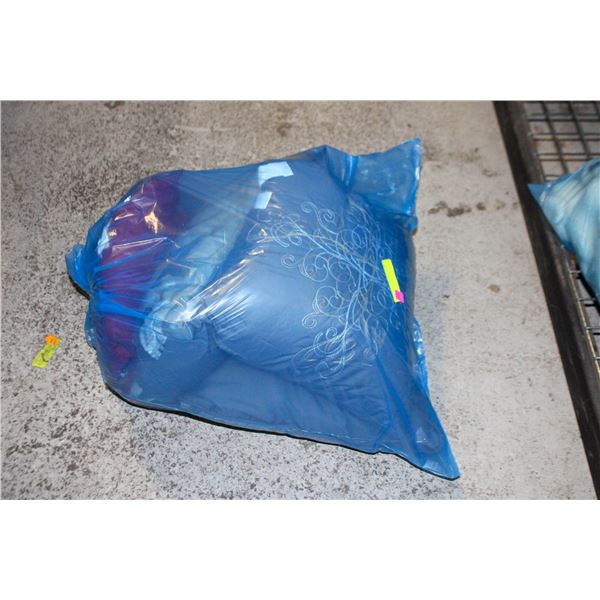 COLLECTION OF THROW CUSHIONS