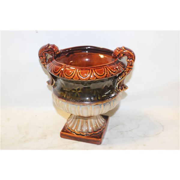 VINTAGE HOSLEY POTTERIES VASE