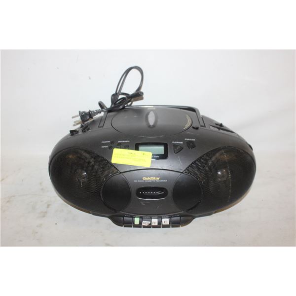 GOLDSTAR PORTABLE CD/RADIO/CASSETTE RECORDER