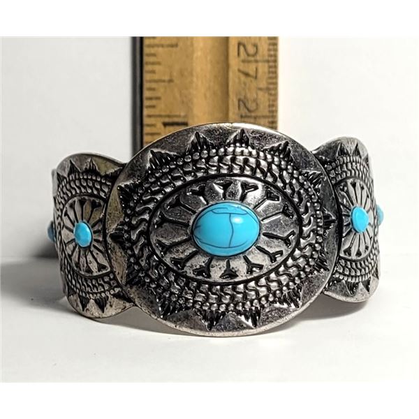 17)  SOUTH WEST INFLUENCE, SILVER TONE