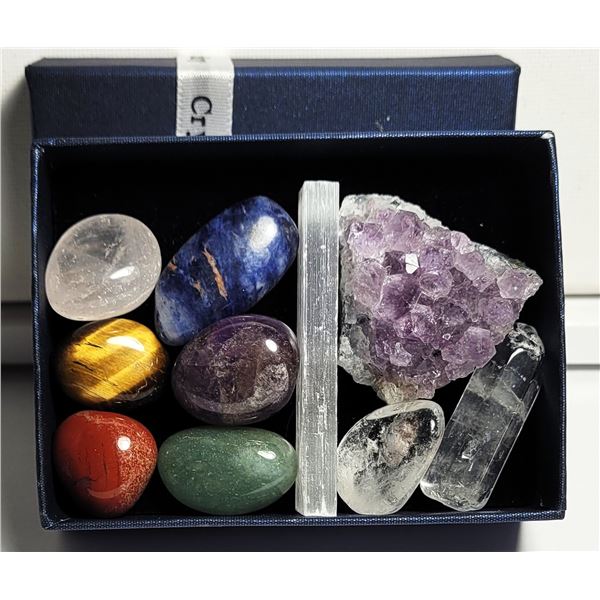 2)  LOT OF 10 PIECES OF NATURAL CHAKRA