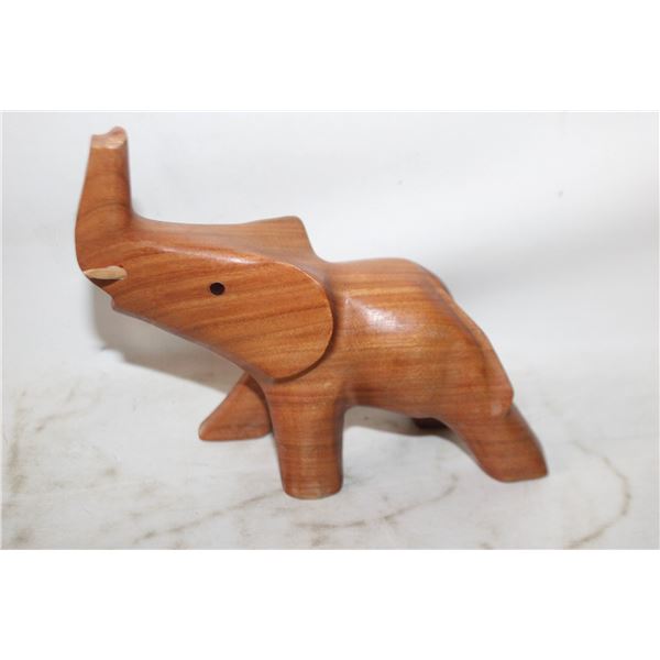 VINTAGE HAND CARVED TEAK WOOD ELPEHANT