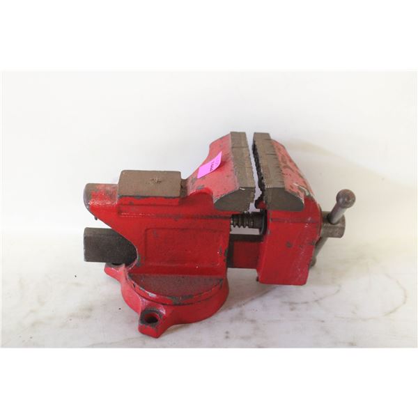BENCH VISE 9"