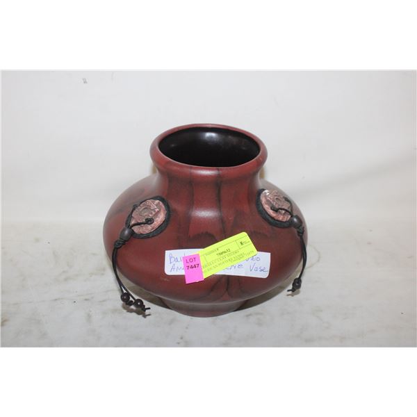 BARBARA C CLAY STUDIO AMERICAN POTTERY VESSEL