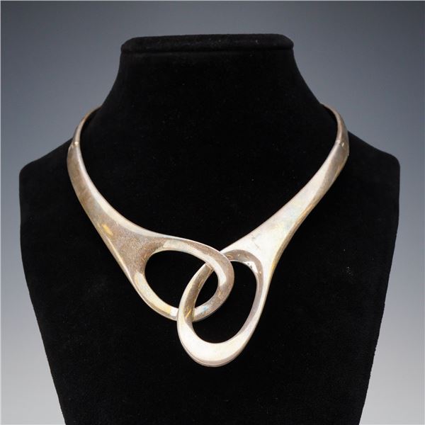 Sterling Silver Modernist Hinged Collar Necklace with Interlocking Loop Centerpiece
