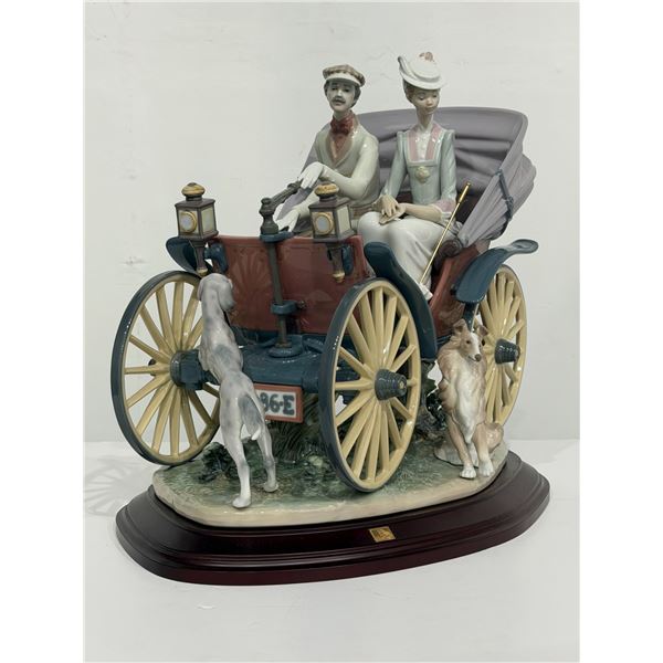 Lladro Porcelain Sculpture A Sunday Drive with Base 1001510