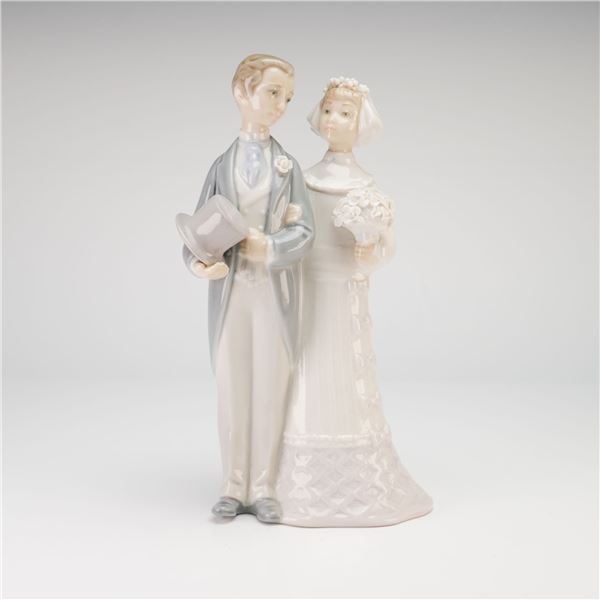 Lladro Porcelain Figurine, Wedding 01004808