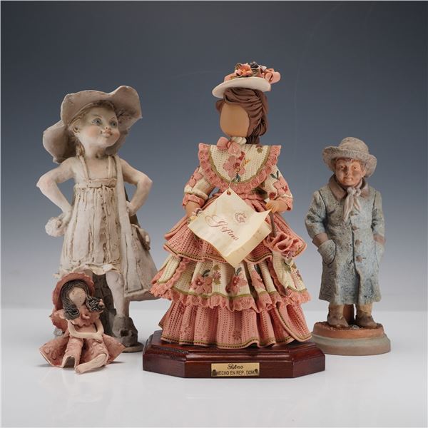 4pc Assorted Vintage Ceramic Figurines