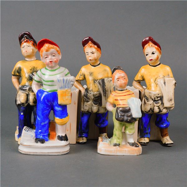 5pc Mid-20th Century Japanese Hand Painted Bisque Newsboy Figurines