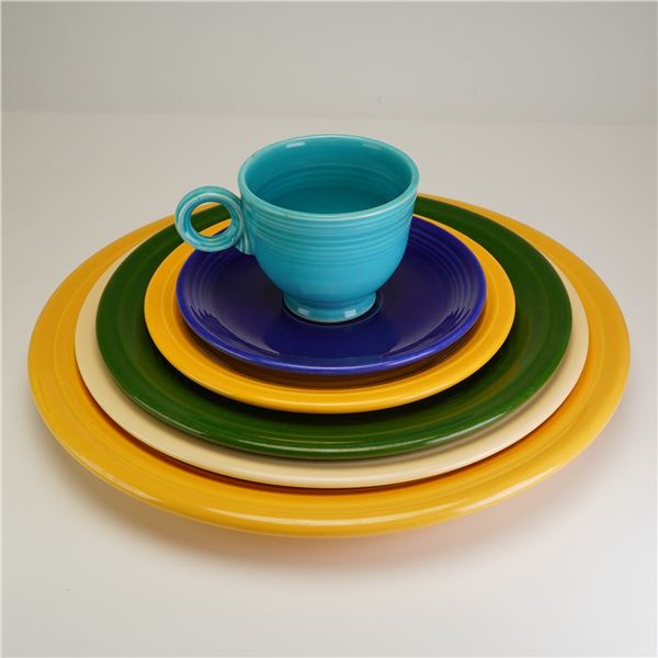 6-Piece Homer Laughlin Fiestaware Pottery Grouping, Various Colors
