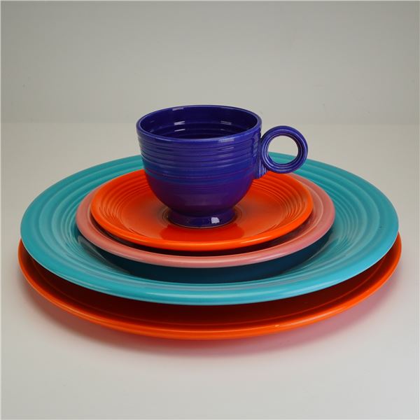 Homer Laughlin Fiesta Pattern Ceramic Dinnerware Collection, 5 Pieces