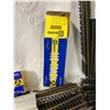 Image 7 : VINTAGE HO SCALE MODEL TRAIN TRACKS AND ACCESSORIES, INCLUDING BRIDGES, STRAIGHT SECTIONS, AND CURVE