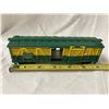 Image 6 : VINTAGE HO SCALE MODEL RAILROAD FREIGHT CARS