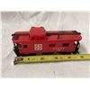 Image 12 : VINTAGE SANTA FE RAILROAD MODEL FREIGHT CARS AND A CABOOSE
