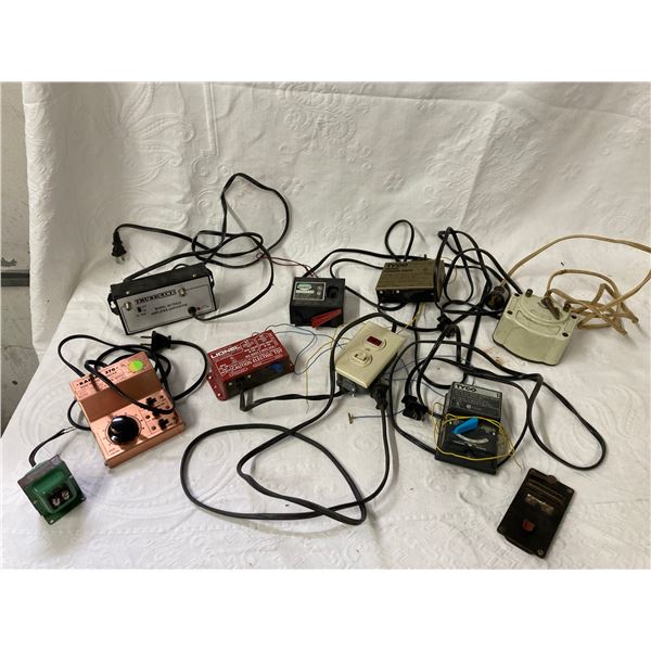VINTAGE MODEL TRAIN TRANSFORMERS AND POWER CONTROLLERS
