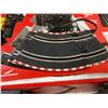 Image 5 : SCX COMPACT 1:43 SCALE SLOT CAR RACING SET, SPECIFICALLY FEATURING FORMULA 1 CARS