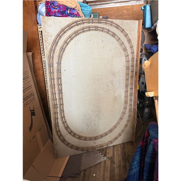 LARGE BOARD WITH TRACK