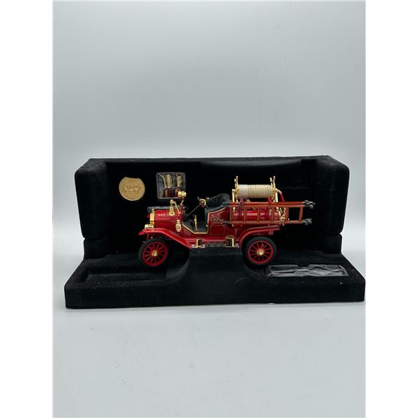 1:24 die cast Fire Truck with 24kt plated coin 1914 Model T
