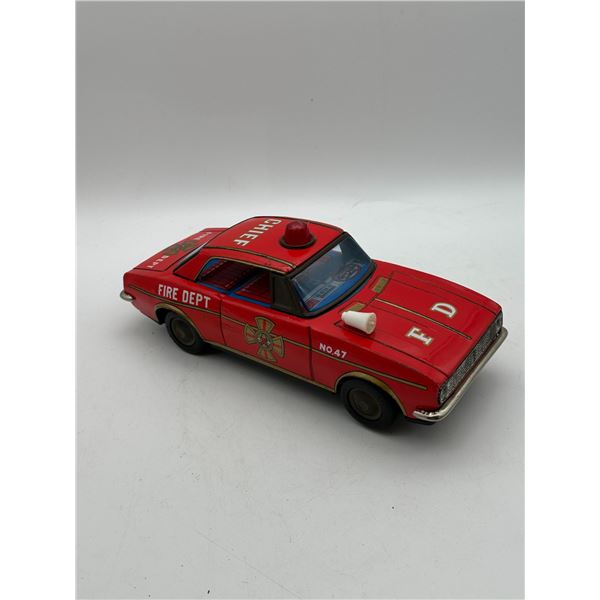 1960s tin Fire Chiefs car battery operated
