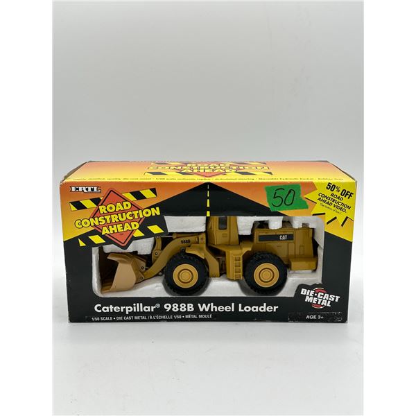 1:50 die cast Ertl Caterpillar 988B Wheel loader NOS
