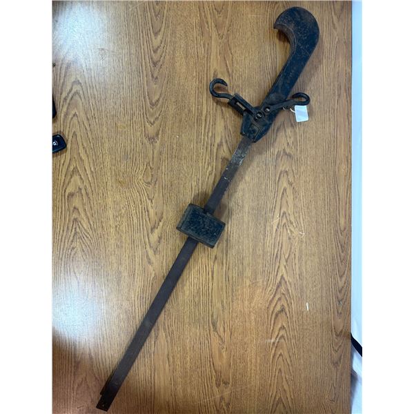 Antique Cast Iron 100 lb Hanging Balance Scale