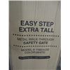 Image 1 : FREIGHT DAMAGE (AS IS):  SAFETY GATE