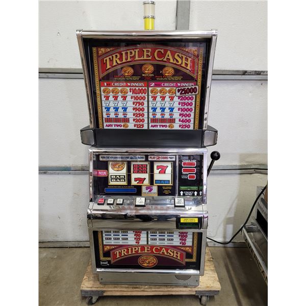 Triple Cash Slot Machine