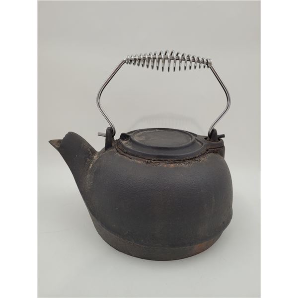 VTG Cast Iron Kettle