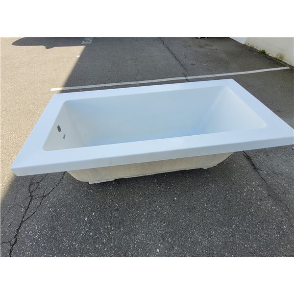 Fiberglass Bathtub
