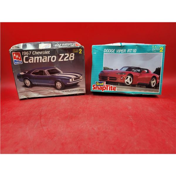 2 Unbuilt Vehicle Model Kits (1967 Chevrolet Camaro Z28 & Dodge Viper RT/10)