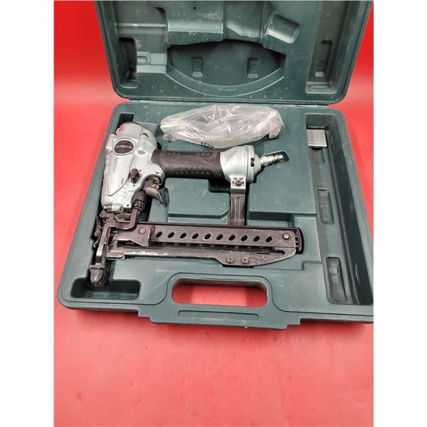 Hitachi Crown Stapler