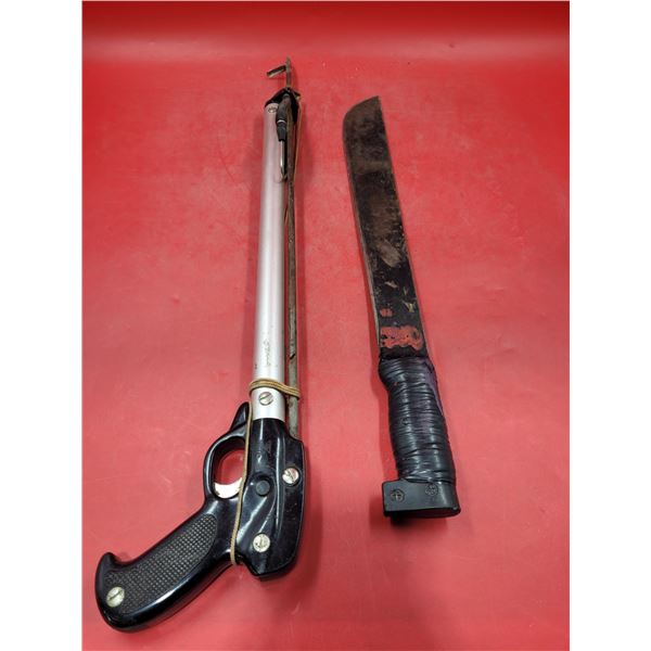 Spear Gun & Machete