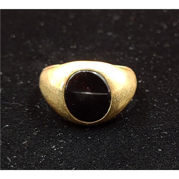 10 Kt. Gold Ring w/ Black Stone