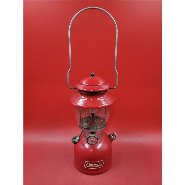 Coleman Lantern w/ Extra Mantles