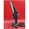 Image 2 : Mini Pruning Saw w/ 2 Batteries