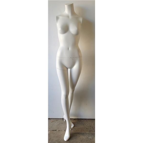 Female Mannequin