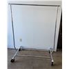 Image 1 : Metal Rolling Clothing Rack