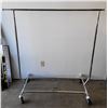 Image 1 : Metal Rolling Clothing Rack