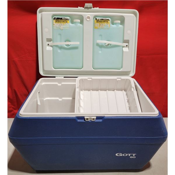 60L coller with removable refreeze bottles