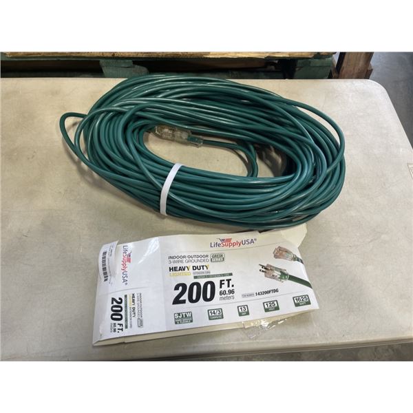 AS NEW 200FT GREEN INDOOR OUTDOOR HEAVY DUTY LIGHTED 3 WIRE GROUNDED EXTENSION CORD 14AWG