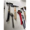 Image 2 : LOT OF ASSORTED  HAND TOOLS